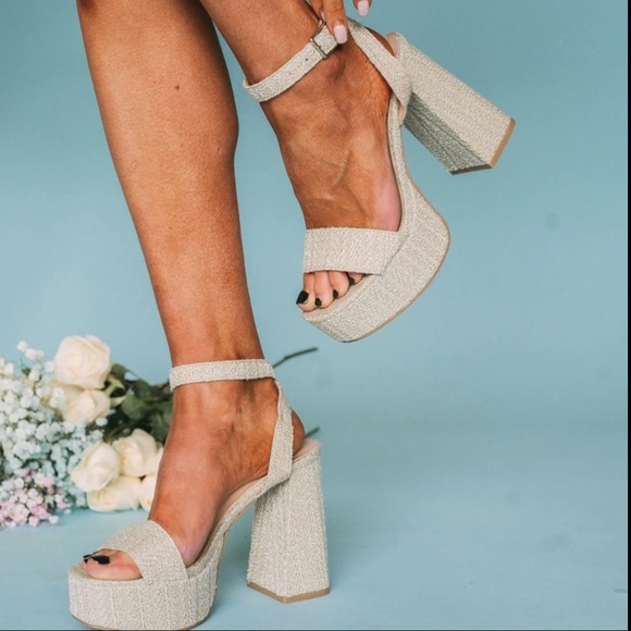 ⭐️FLASH SALE ⭐️NEW Nude Raffia Platform Heels - Picture 5 of 6